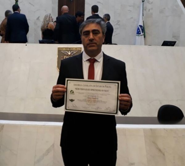 Guarapuavano Joarez Camargo recebe Prêmio Personalidades Empreendedoras do Paraná