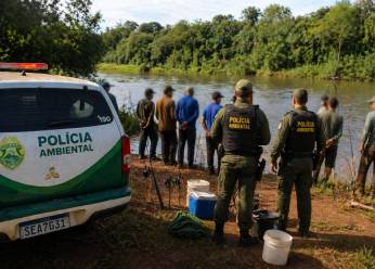 Flagrante ambiental: polícia interrompe pesca ilegal em área protegida no Centro de Guarapuava