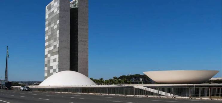 ELEIÇÕES 2026: PL, PT e União concentram 40% do orçamento público para as eleições