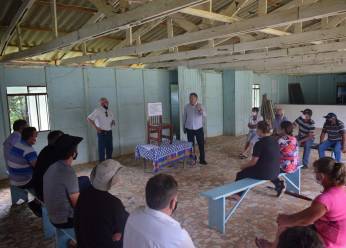 Secretaria de Agricultura reúne moradores da Comunidade de Mato Dentro para iniciar projeto de construção de poço artesiano