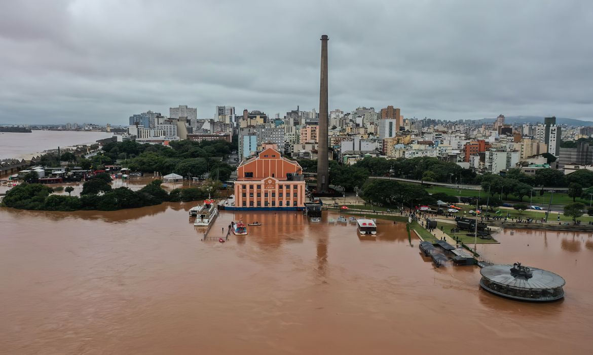 Rio Guaíba pode atingir cota de alerta até sexta-feira em Porto Alegre