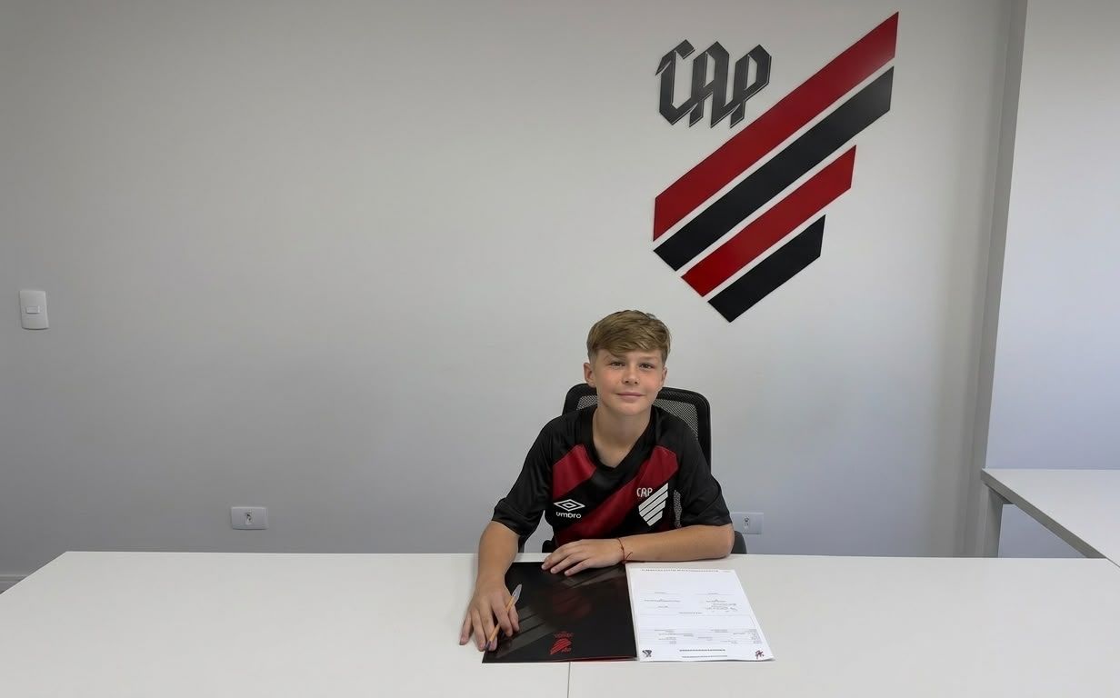 Curitibano de 12 anos desponta como uma das grandes promessas do futebol 