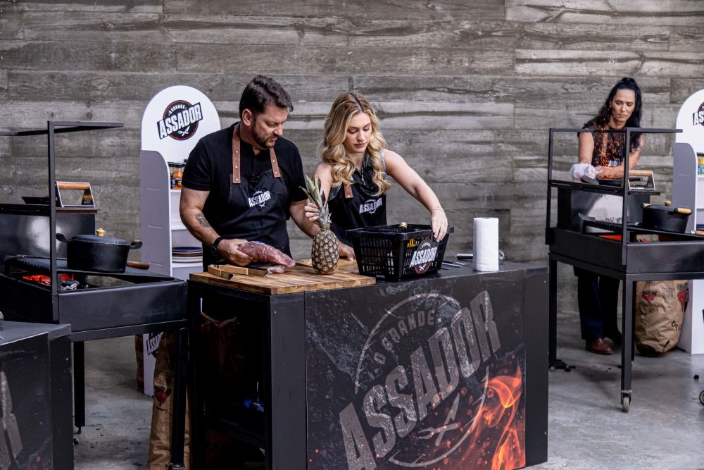 Reality de churrasco da RPC, afiliada da Globo no Paraná, aposta em duplas anônimas na nova temporada