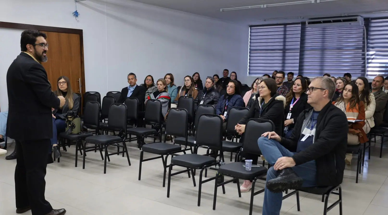 Segunda edição de palestra sobre liderança e mediação de conflitos capacita servidores municipais