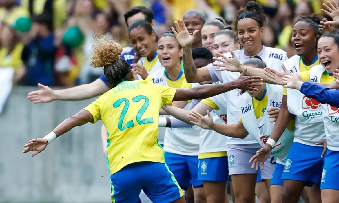 Brasil vence Argentina por 3 a 1 com golaços e faz festa histórica no Beira-Rio