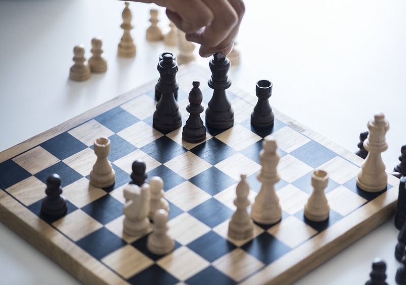 Dia Mundial do Xadrez: jogo milenar fortalece raciocínio, memória e concentração; veja dicas para evoluir