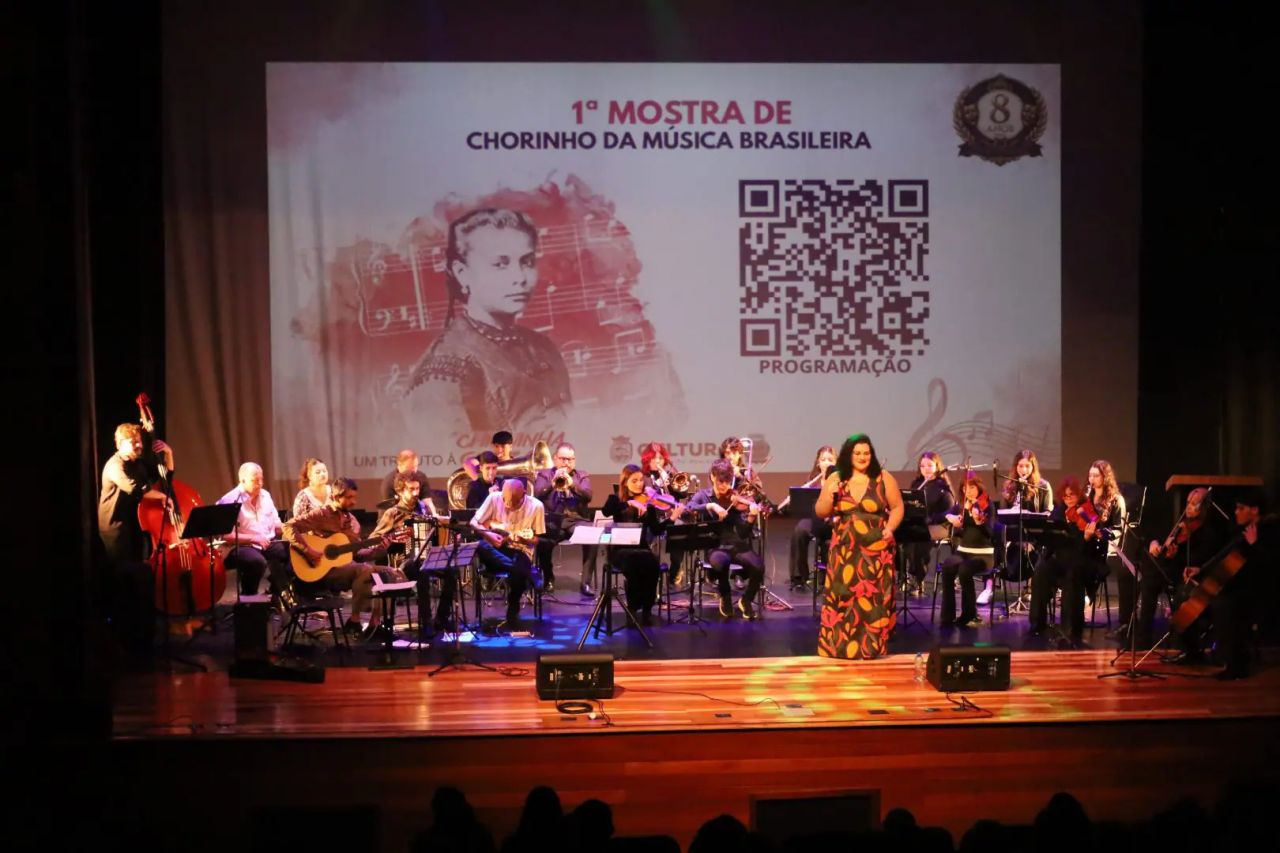 Teatro Municipal Marina Karam Primak celebra 8 anos com noite especial de chorinho e homenagem à Chiquinha Gonzaga
