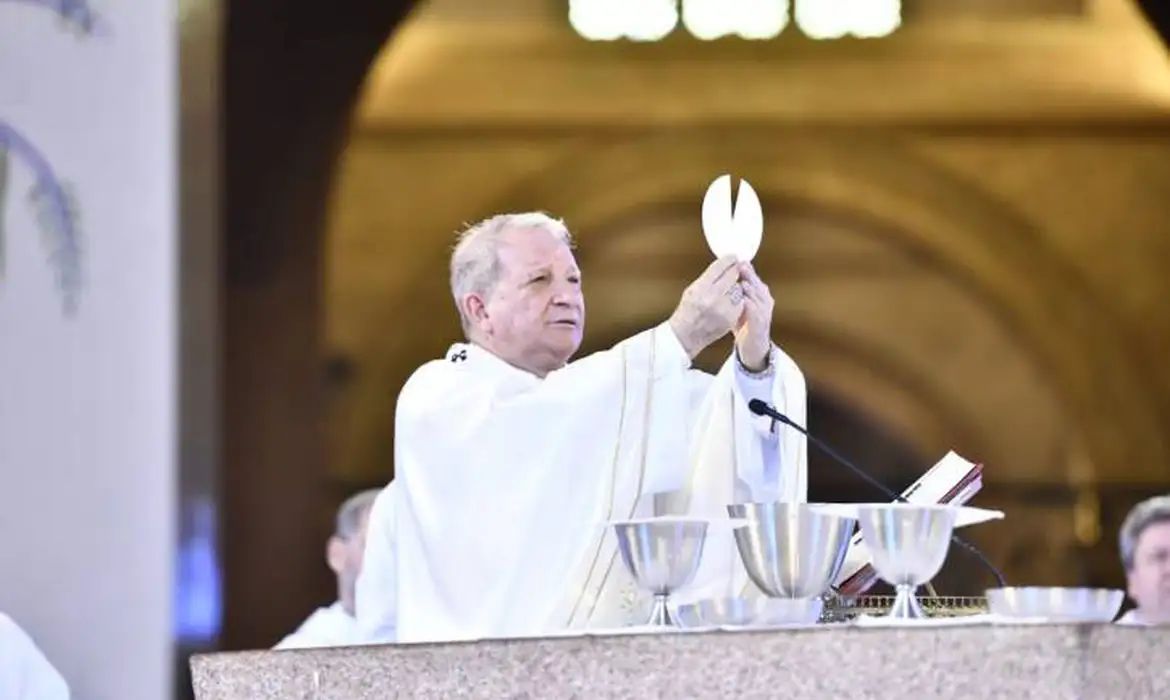Arcebispo de Aparecida pede desarmamento, paz e combate à fome durante missa da Padroeira do Brasil