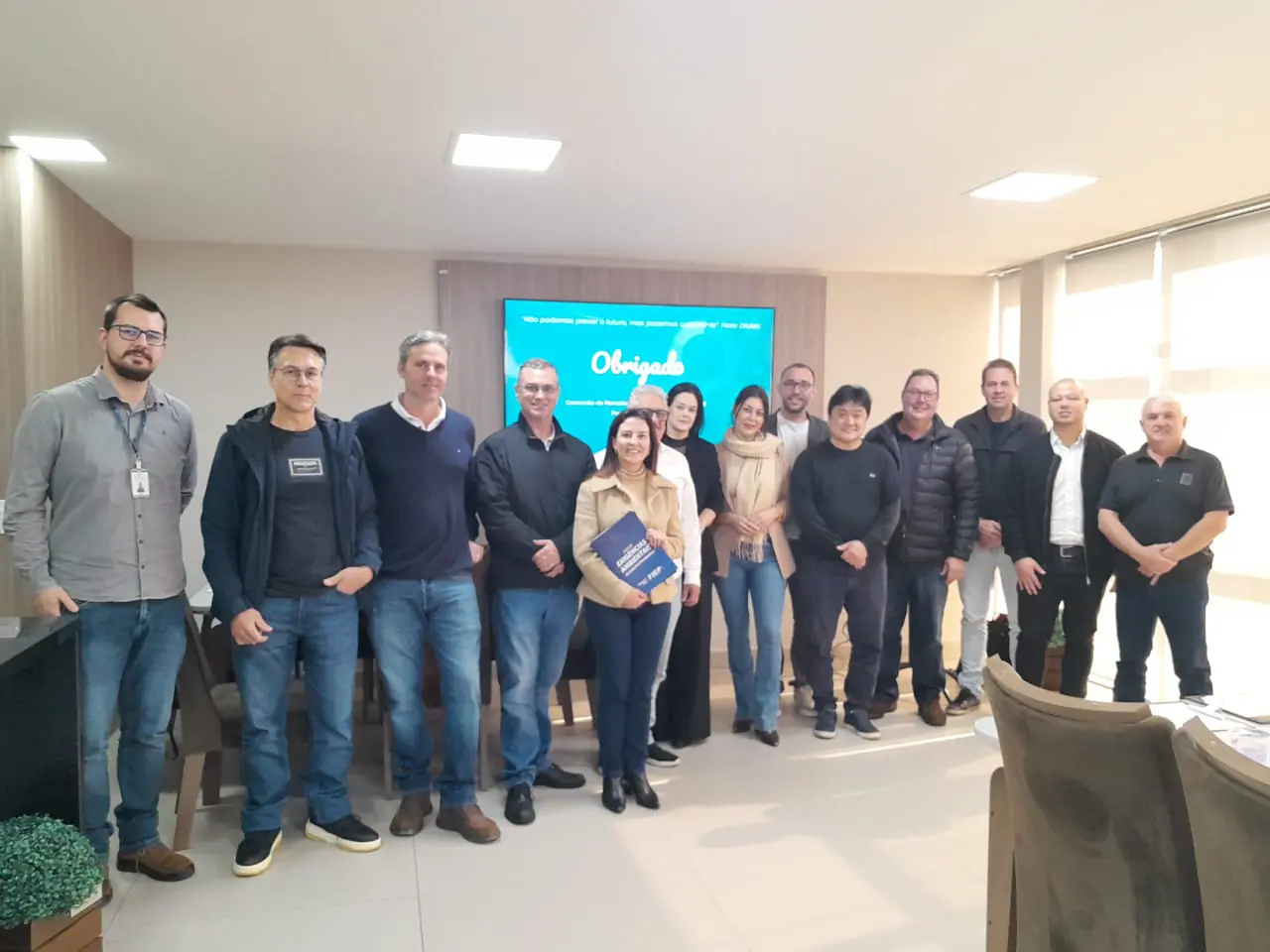 Quinta reunião do Plano Diretor reuniu setor produtivo e equipe da Prefeitura para discutir diretrizes de crescimento industrial, atração de investimentos e desenvolvimento econômico sustentável de Guarapuava