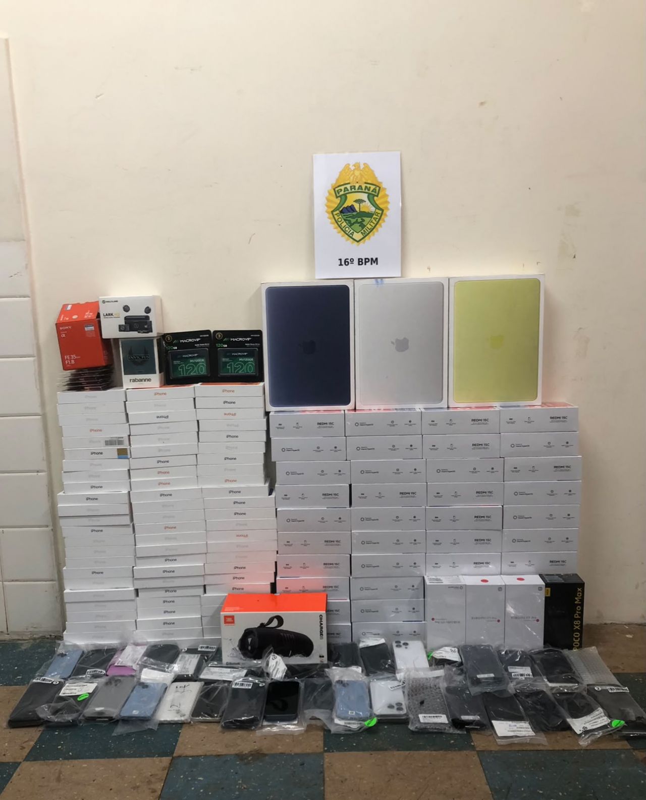 Motorista de aplicativo é abordado na BR 277 e carga de eletrônicos sem documentação é apreendida em Guarapuava