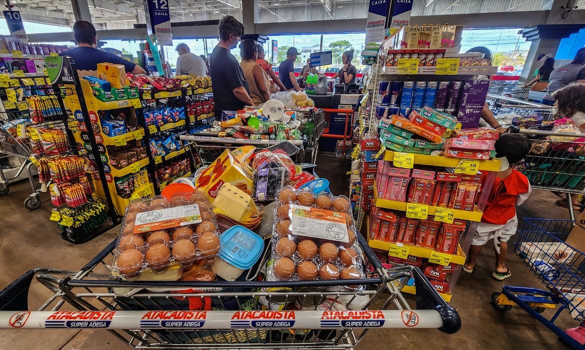 Fim das bets impulsiona consumo de alimentos no Brasil e supermercados registram alta de até 10,6%