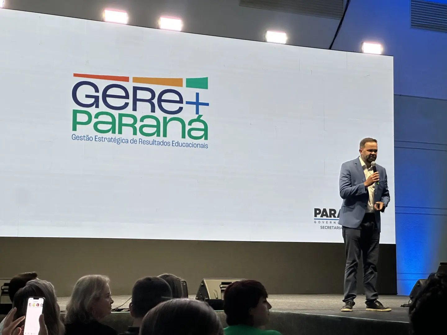 Guarapuava participa de evento estadual em Foz do Iguaçu e destaca avanço na fluência leitora do 2º ano